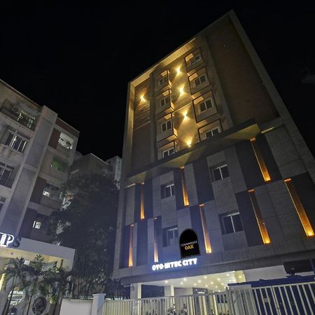 Super Townhouse Oak Hitec City Near Image Hospital 海得拉巴 外观 照片