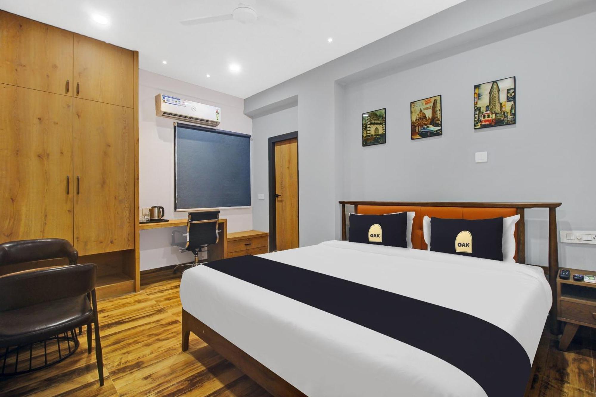 Super Townhouse Oak Hitec City Near Image Hospital 海得拉巴 外观 照片