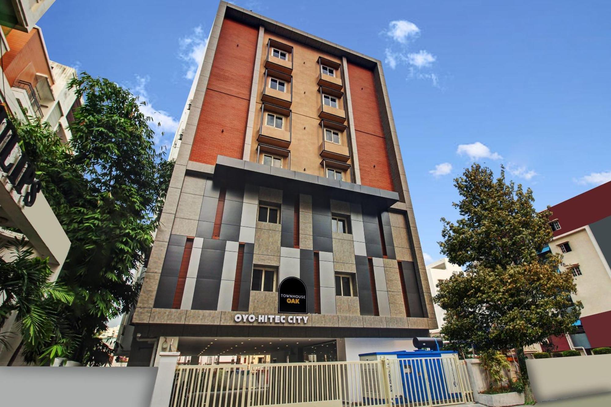 Super Townhouse Oak Hitec City Near Image Hospital 海得拉巴 外观 照片